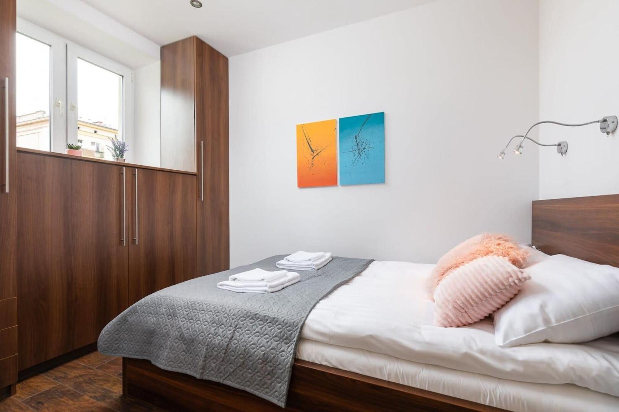 Rent Like Home - Aleja Solidarnosci 105/111A Warschau Exterior foto
